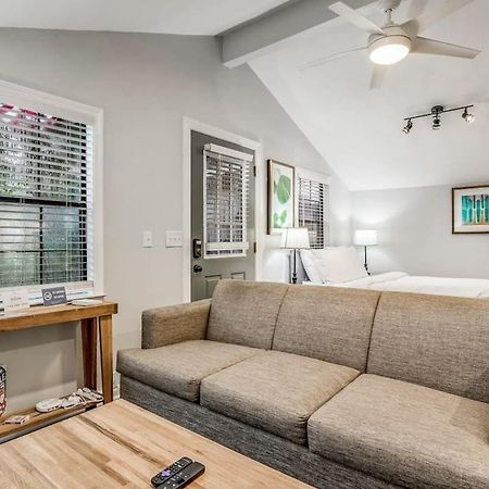 Pensacola Pearl - Studio Apartment - Pets Welcome מראה חיצוני תמונה