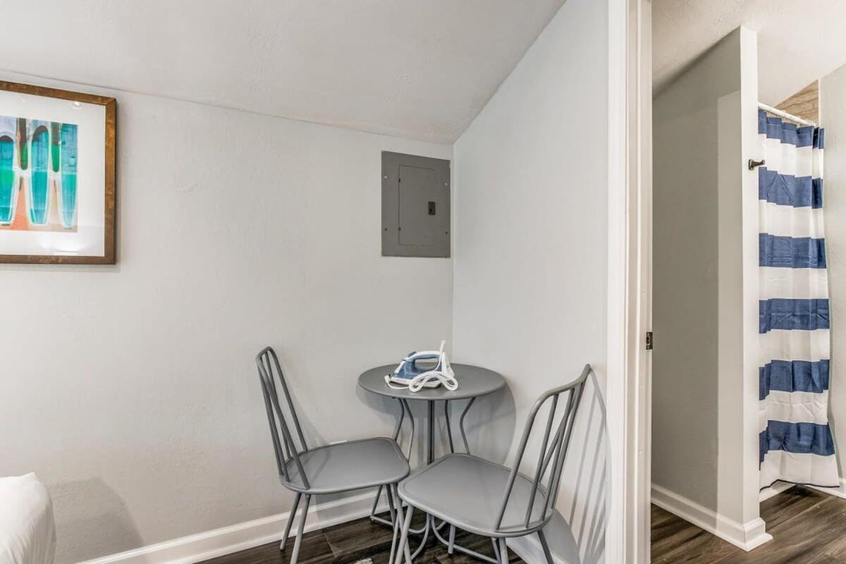 Pensacola Pearl - Studio Apartment - Pets Welcome מראה חיצוני תמונה