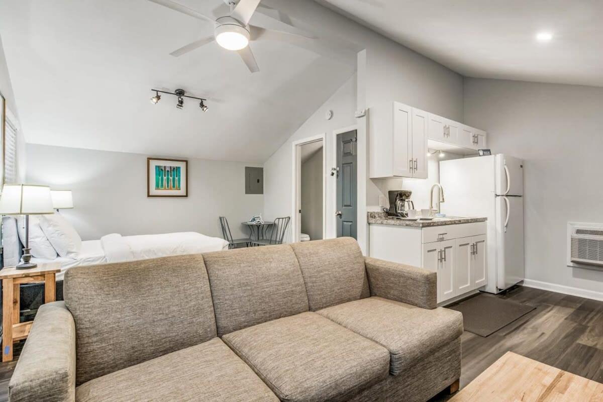 Pensacola Pearl - Studio Apartment - Pets Welcome מראה חיצוני תמונה