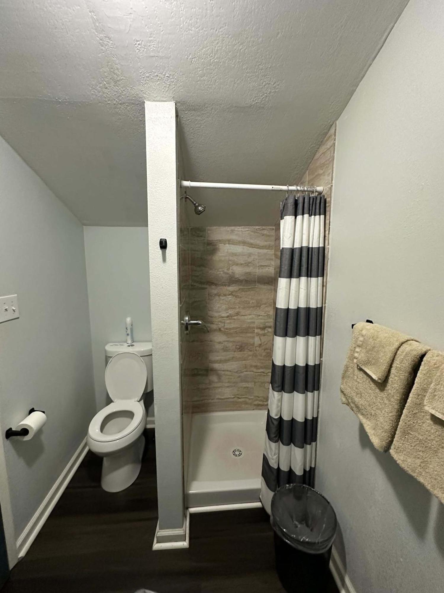 Pensacola Pearl - Studio Apartment - Pets Welcome מראה חיצוני תמונה