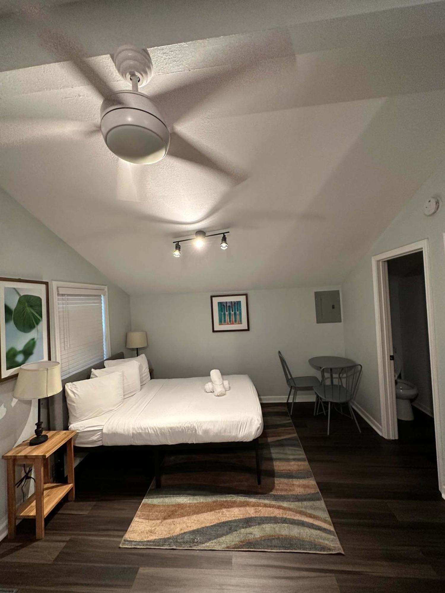 Pensacola Pearl - Studio Apartment - Pets Welcome מראה חיצוני תמונה