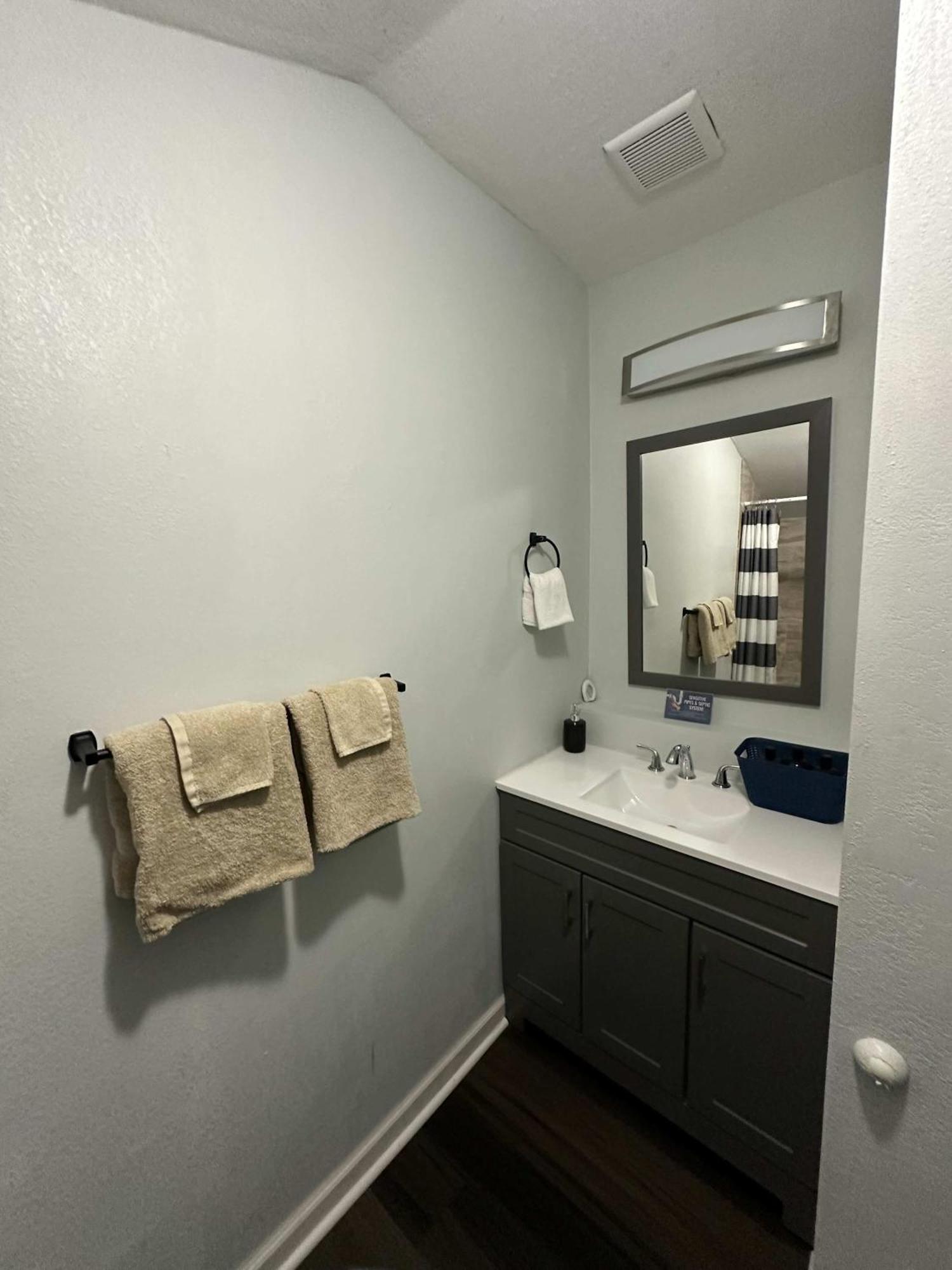 Pensacola Pearl - Studio Apartment - Pets Welcome מראה חיצוני תמונה