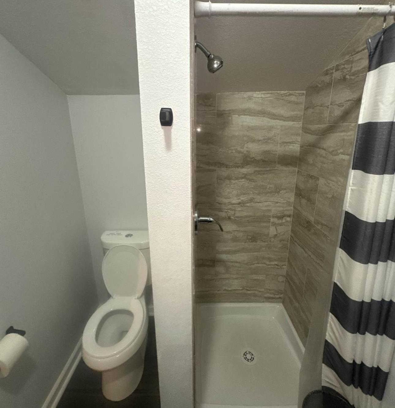 Pensacola Pearl - Studio Apartment - Pets Welcome מראה חיצוני תמונה