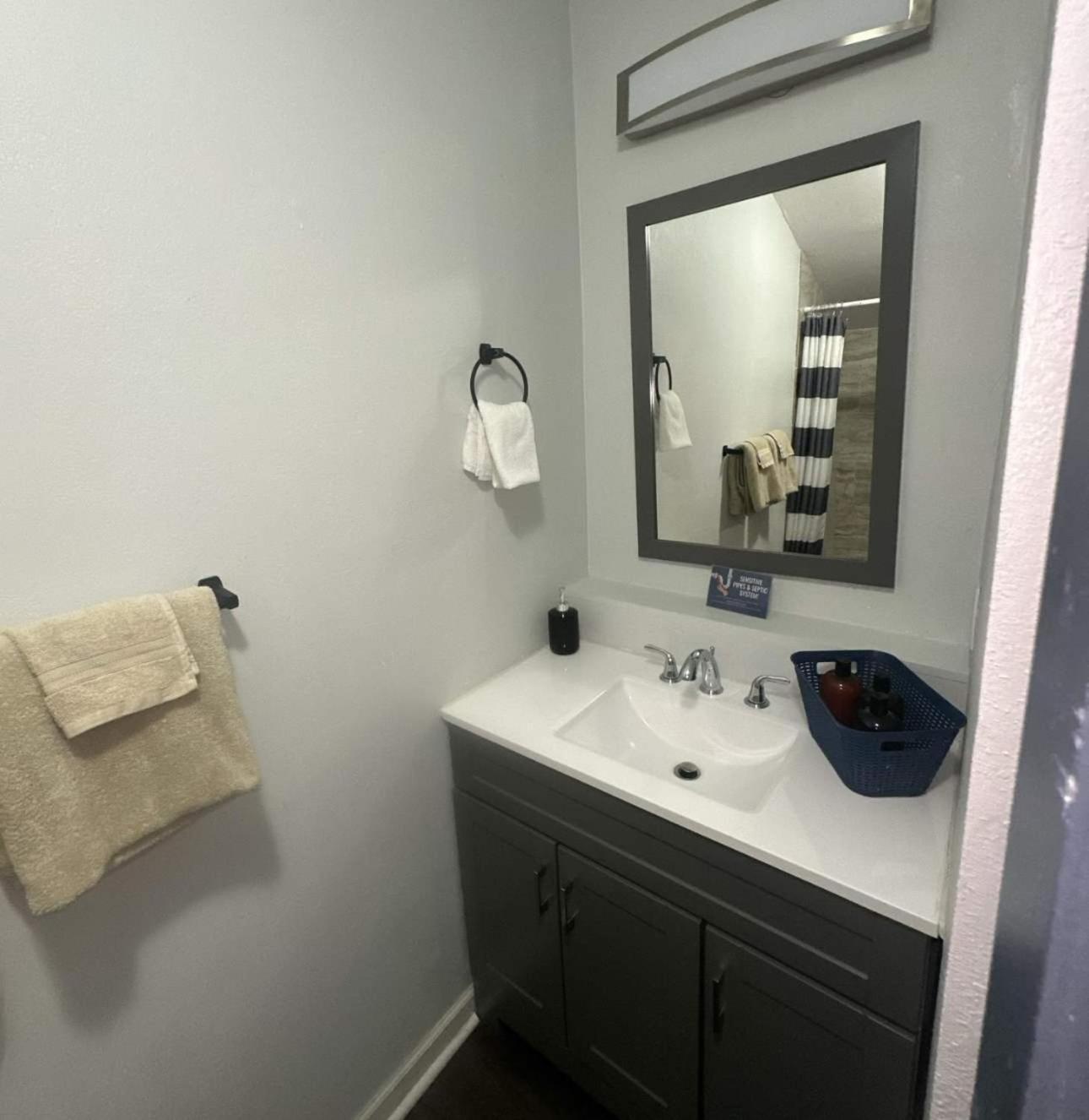 Pensacola Pearl - Studio Apartment - Pets Welcome מראה חיצוני תמונה